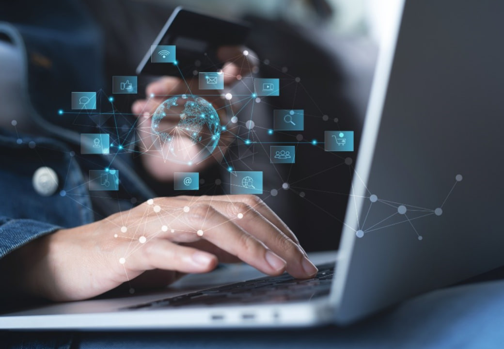 正规配资官网 中证迈格沪港深120指数报1591.57点，前十大权重包含大连电瓷等